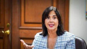 Presidenta del Banco de Desarrollo Económico para Puerto Rico (BDE), Lcda. Carmen A. Vega Fournier