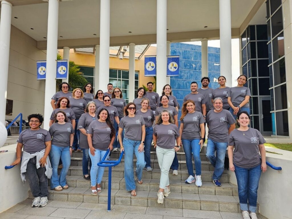 El Campamento MSEIP SOLARIS ENSEÑA era enfocado en el desarrollo profesional de maestros y el fortalecimiento de competencias en ciencia, matemáticas y tecnología en UPR Aguadilla