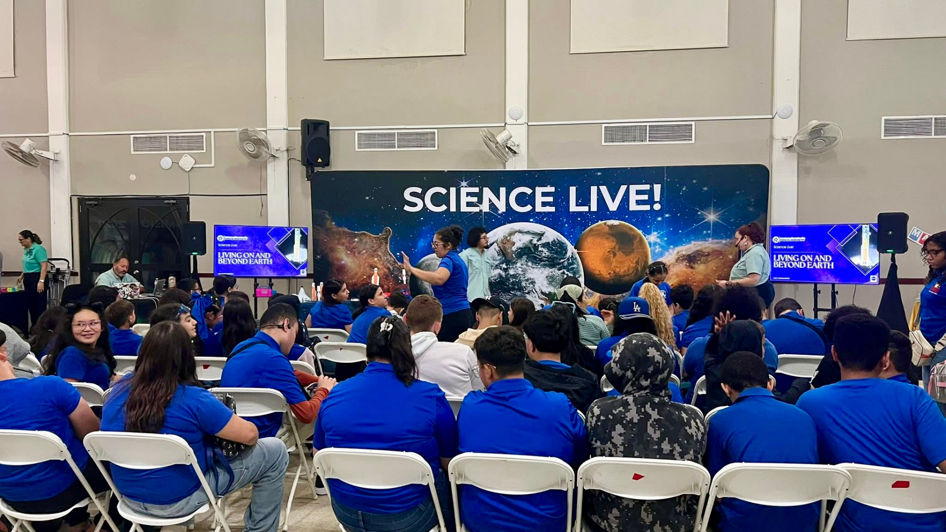 Como parte de la experiencia, los participantes tuvieron experiencias inmersas con Ciencia Viva
