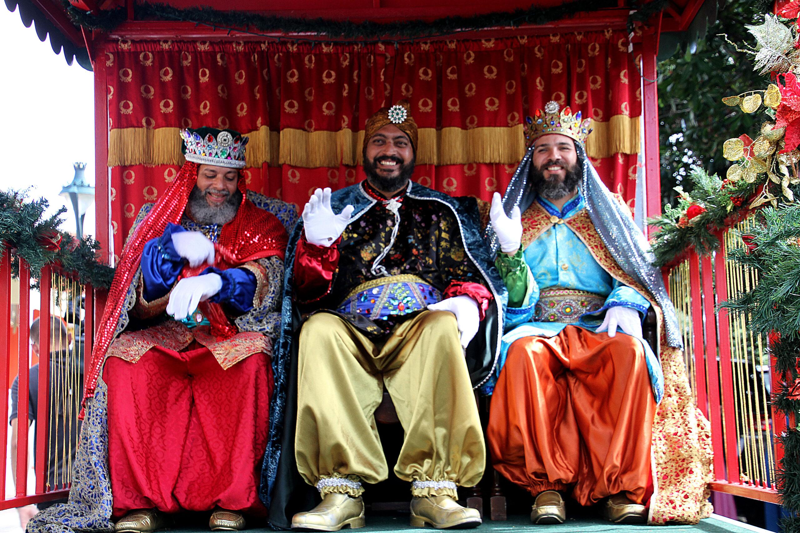 Papa Francisco recibirá la visita de los Reyes Magos de Juana Díaz en