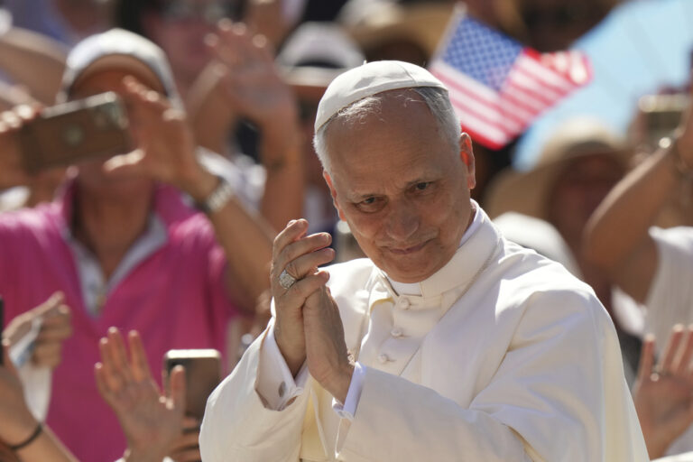 El papa León XIV recibirá el lunes en audiencia al presidente de Brasil, Lula da Silva