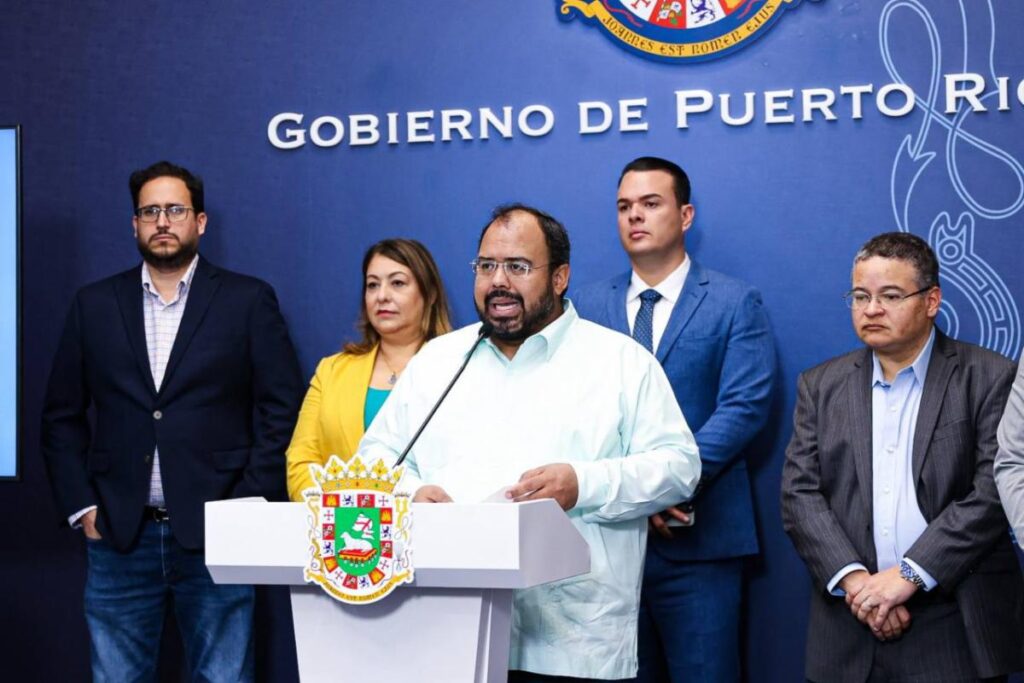 La iniciativa —que representó una inversión de $3 millones— fue diseñada para satisfacer las necesidades de los docentes, supliéndolos de materiales escolares que le ayuden en su proceso de enseñanza.