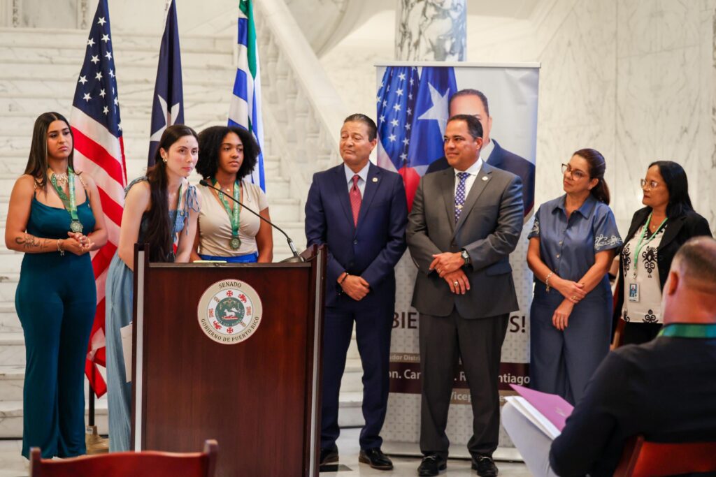 Senado de Puerto Rico honra a las Lancheras de Cataño, campeonas de la Liga de Baloncesto Puertorriqueña Femenina.