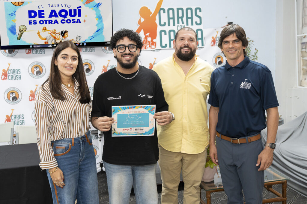 Entrega de la primera Beca 'El talento de aquí es otra cosa' parte de la alianza entre Wendy's y Fundación Rimas