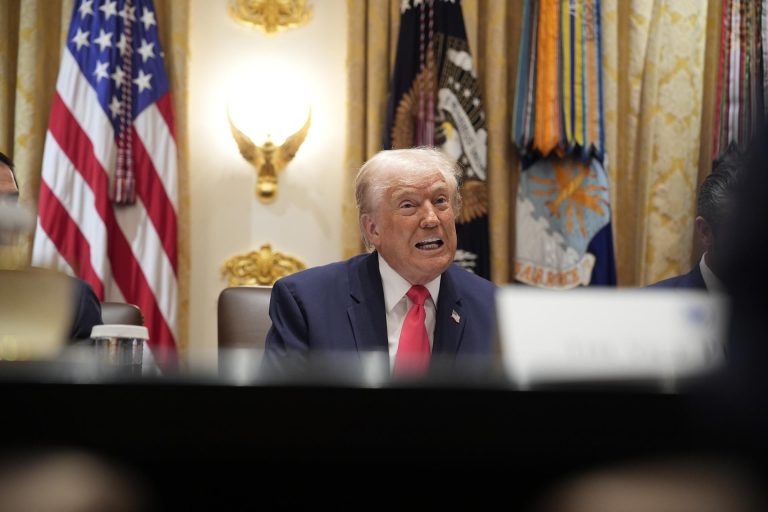 Trump sobre los planes de EEUU: «Cuba va a caer muy pronto, por ahora estamos con Irán»