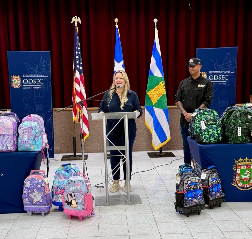 ODSEC realizó una jornada de servicio en Vieques que benefició a decenas de residentes mediante la entrega de materiales escolares y enseres esenciales para el hogar.